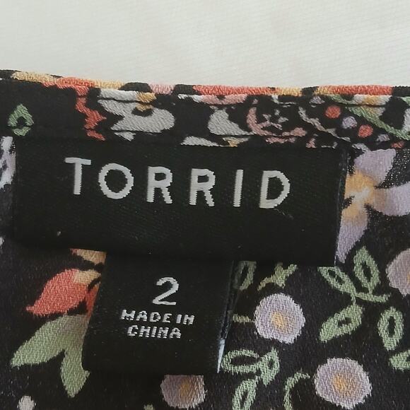 Torrid Plus 2 Georgette Surplice Puff Sleeve Floral Paisley Blouse Black Boho - Picture 5 of 12